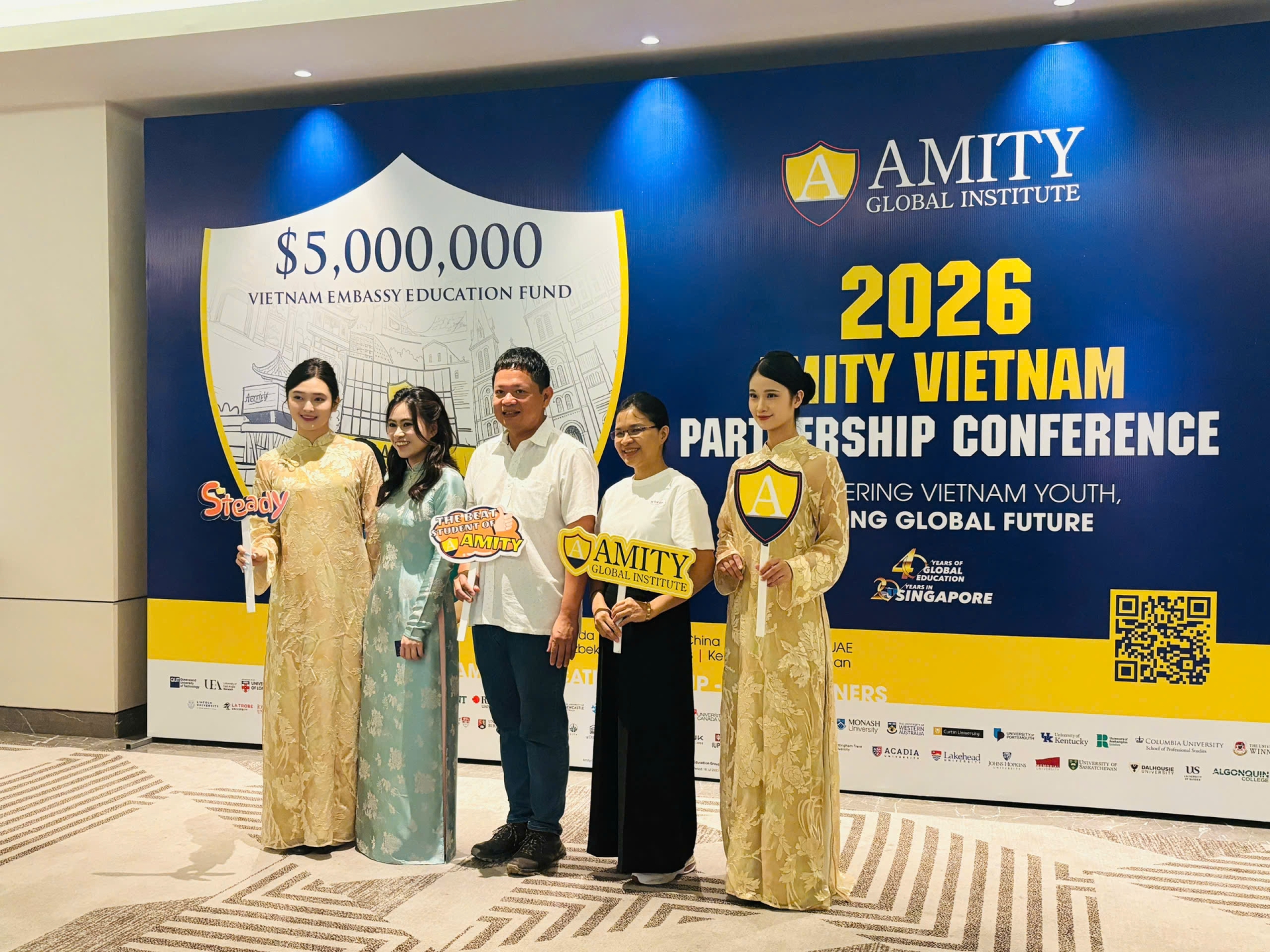 Khoảnh khắc ý nghĩa tại hội thảo của Amity Global Institute