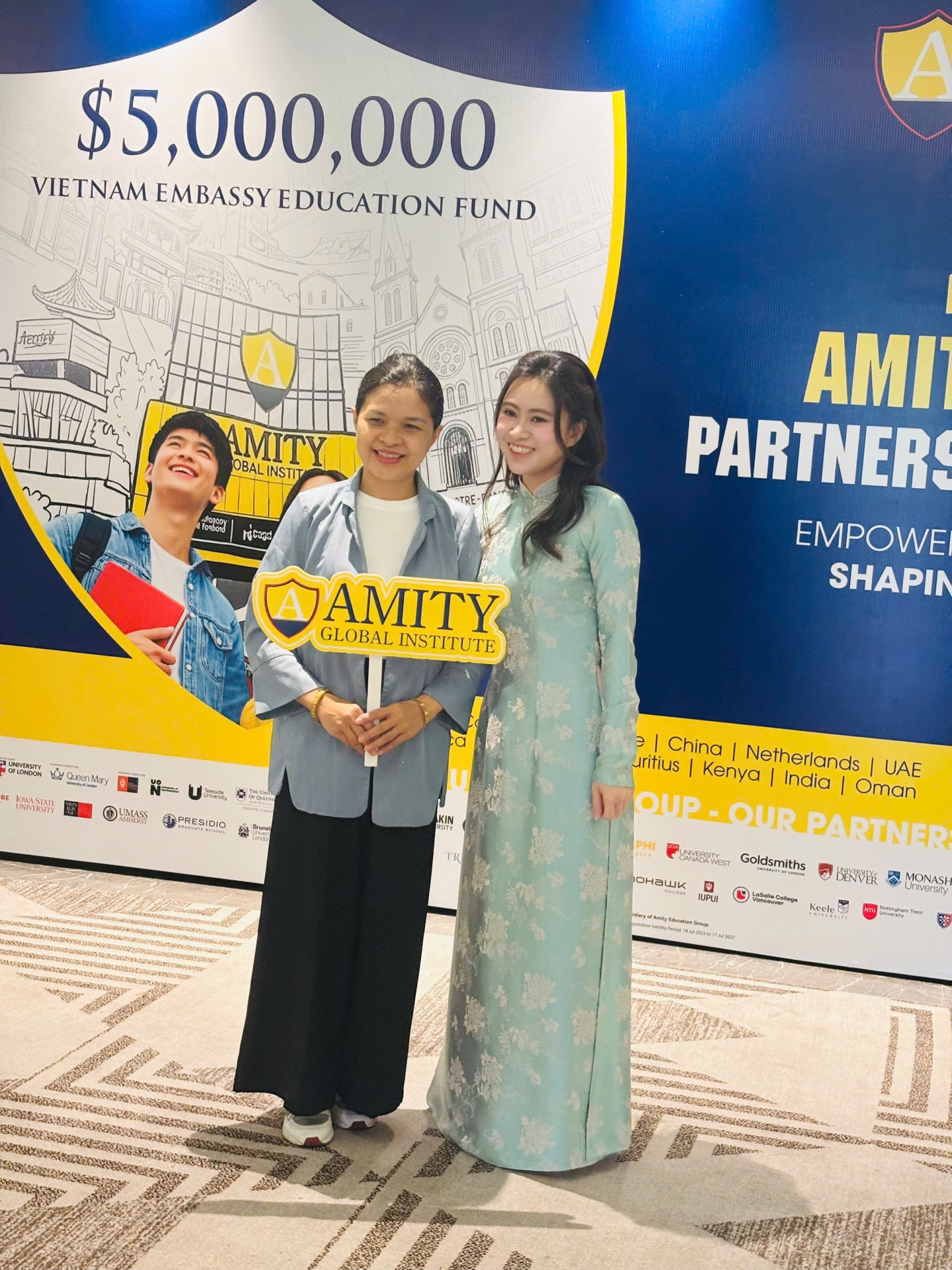 Khoảnh khắc ý nghĩa tại hội thảo của Amity Global Institute