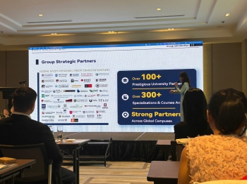 Khoảnh khắc ý nghĩa tại hội thảo của  Amity Global Institute
