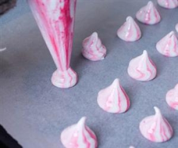 Bánh Meringue ngọt ngào bằng lòng trắng trứng